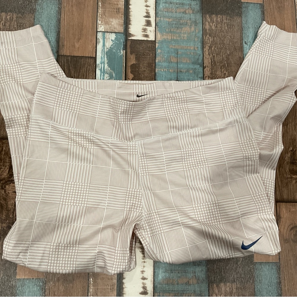 Nike dri fit size xl leggings active wear cream and tan